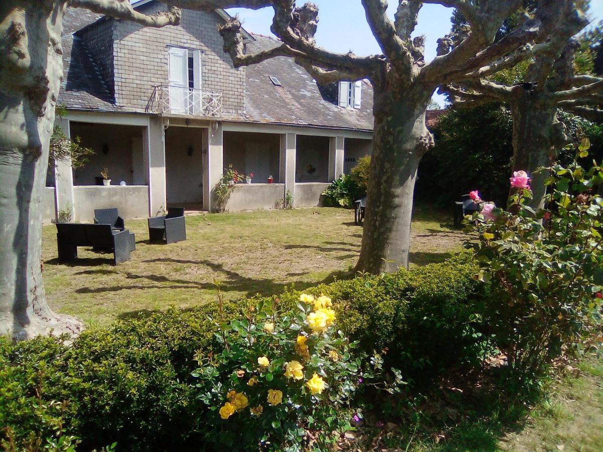 La Villa Du Bearn Garlin Exterior photo